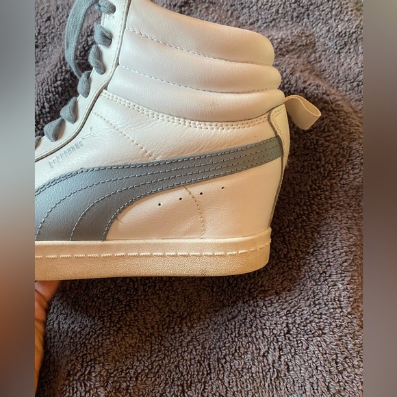 PUMA-white w/grey high top wedge sneakers..size 6.5 - Picture 3 of 7